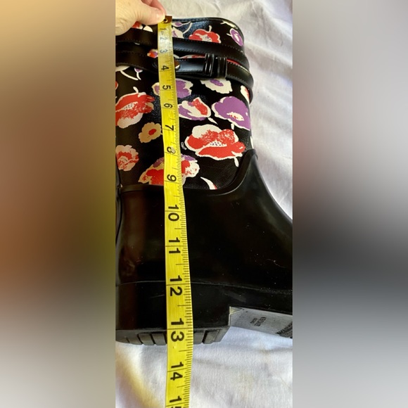 ⭐️Coach Black Floral Winter & Rain Boots⭐️ - Picture 13 of 13
